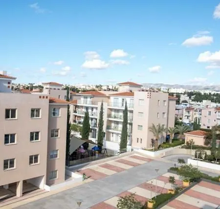 Elysia Park Beautiful Appartamento Paphos