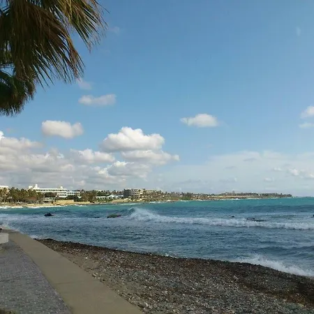 Elysia Park Beautiful Appartamento Paphos