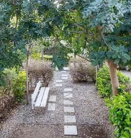 Elysia Park Beautiful Appartamento Paphos